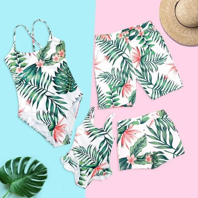 Family Matching Swimsuit Queen Princess Swimwear  Beachwear Mommy and me Swimsuit Beach Shorts For Kids Men