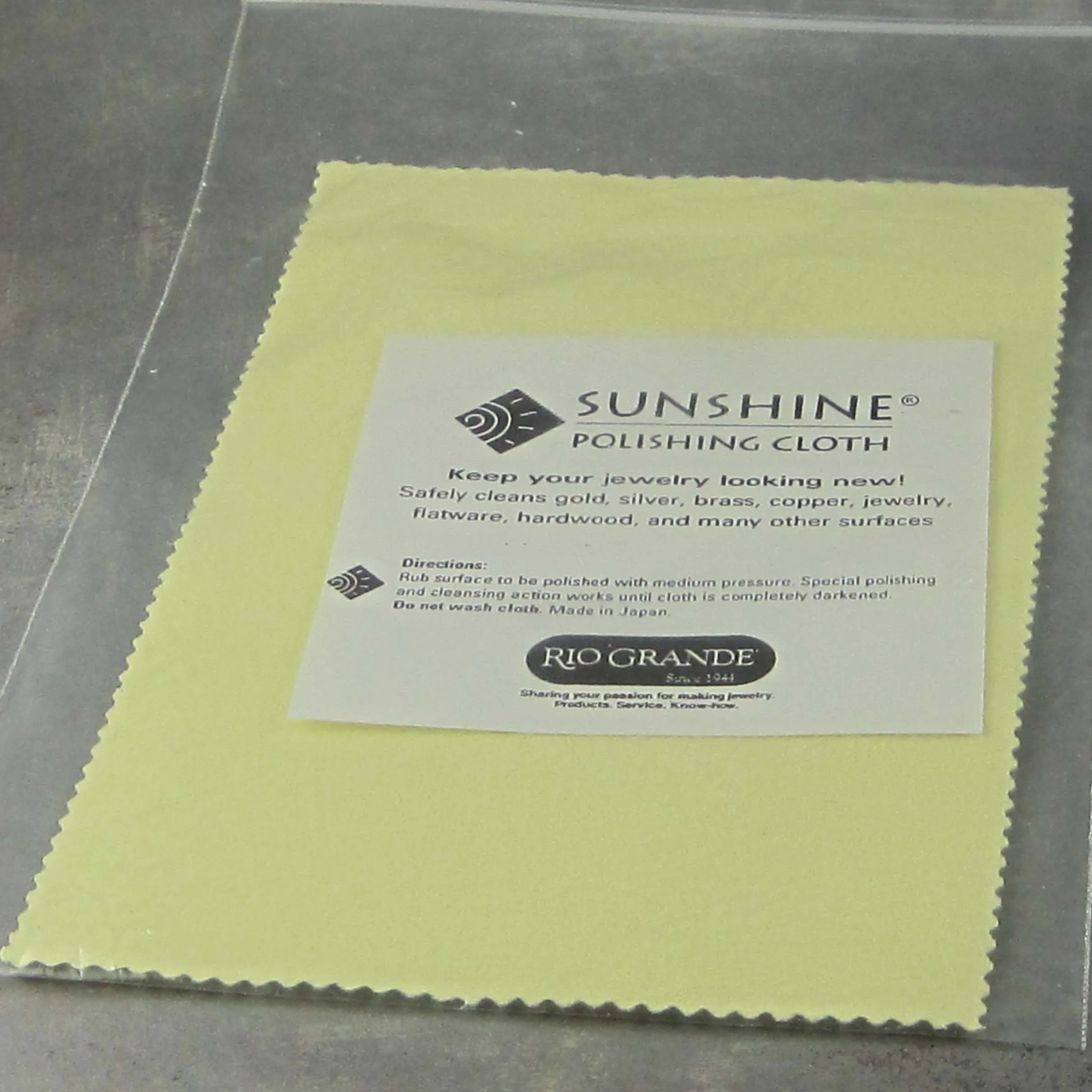 Jewelry polishing cloth