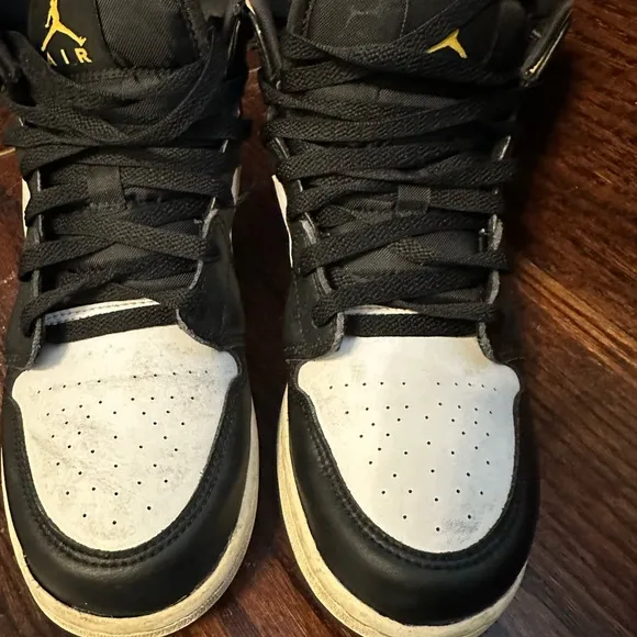 Jordan 1 Mid 'Pollen' New GS (US6Y) Panda Chicago good condition