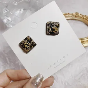 just-lil-things-black-earring-pin-earring-jlt10321