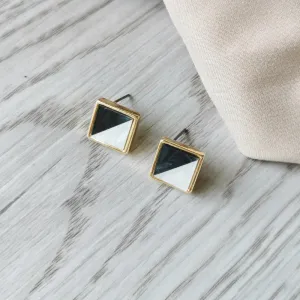 just-lil-things-gold-earrings-pin-earrings-jlt10343
