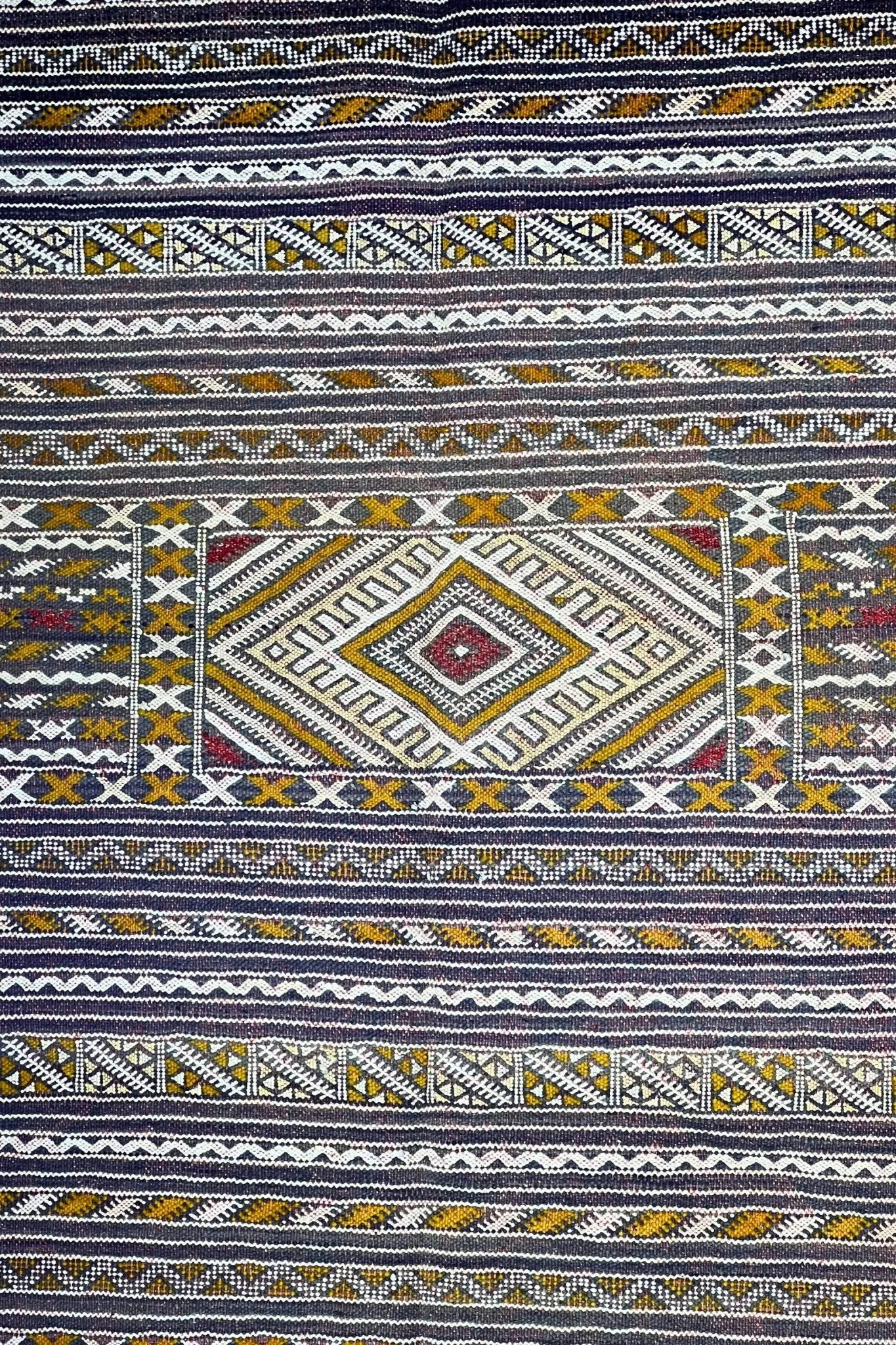 Moroccan area rug from Tifelt, Vegetable silk fabric, 5'4" x 7'0" or 162 cm x 213 cm
