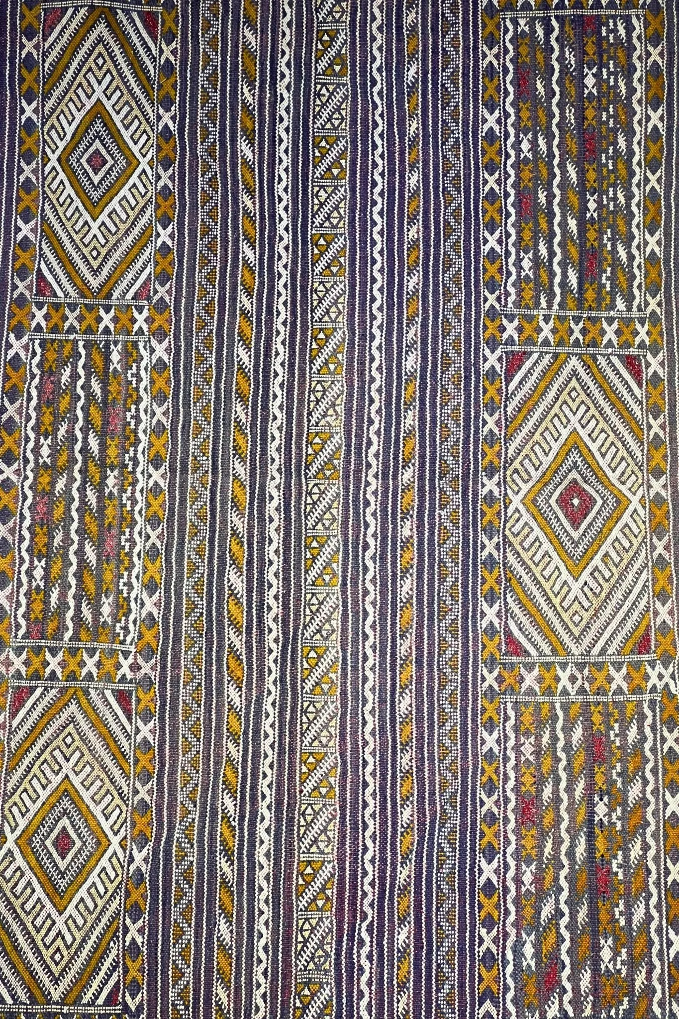 Moroccan area rug from Tifelt, Vegetable silk fabric, 5'4" x 7'0" or 162 cm x 213 cm