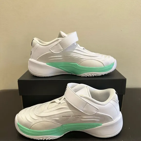 NIB PS Little Kid Jordan Luka 3  'Photo Finish' HQ5059 107 White/Black/Volt Glow