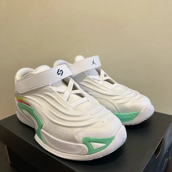 NIB PS Little Kid Jordan Luka 3  'Photo Finish' HQ5059 107 White/Black/Volt Glow
