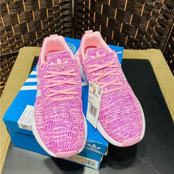 NWT Kids' Swift Run US 5.5 Big Kid / True Pink / White (#A8)