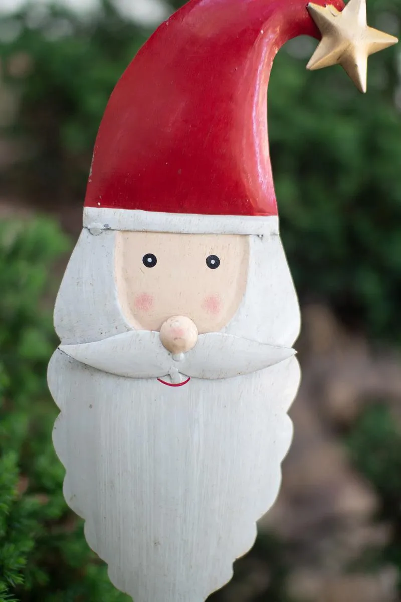 Painted Iron Santa Garden Stake (Pack of 4)