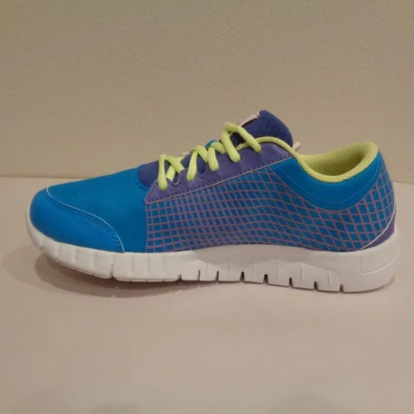 Reebok Size 7 M ZQUICK Blue New Kids Sneakers