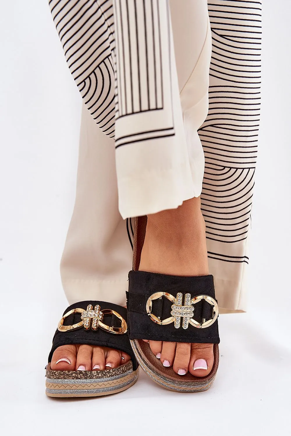 Slippers made of ecological suede