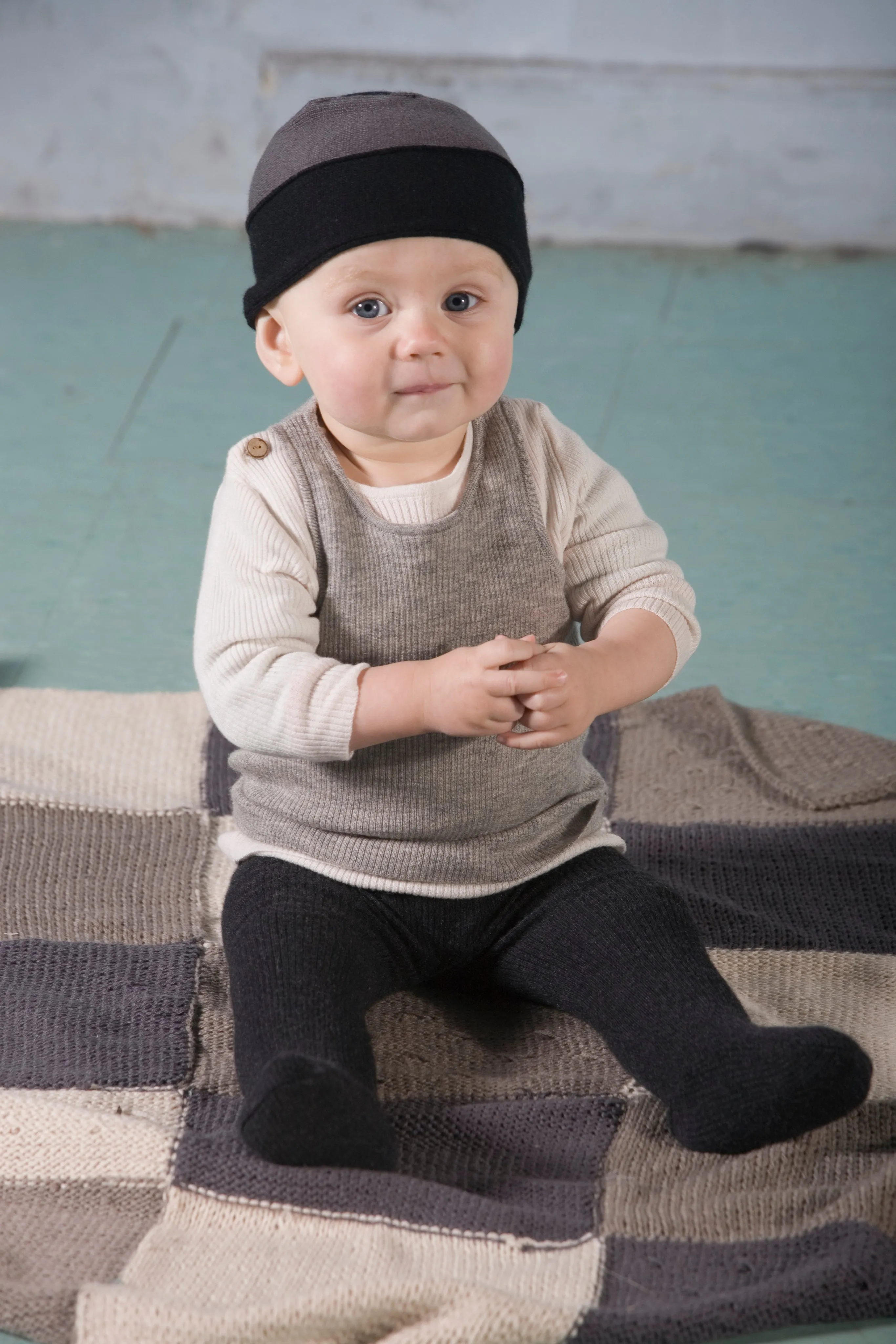 Superfine Cashmere Footed Leggings